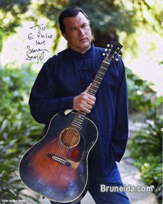 FAMOUS PEOPLE. COLLECTIBLES! DAVID CARUSO JANE SEYMOUR et 50 al - image 4