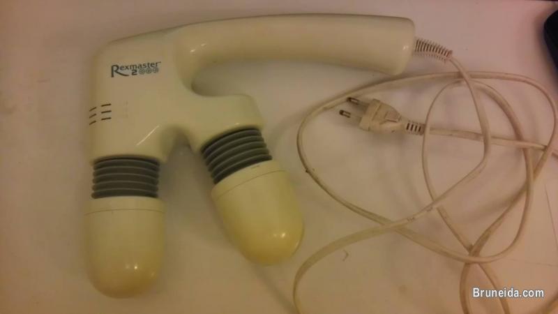 PORTABLE MASSAGER - image 1