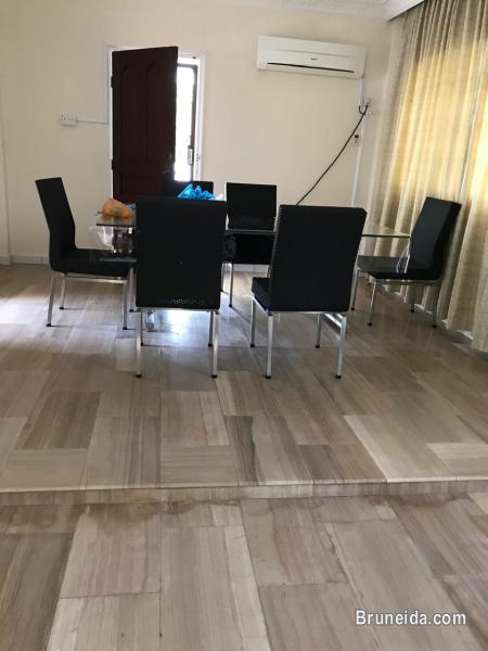 detached house for rent - image 2