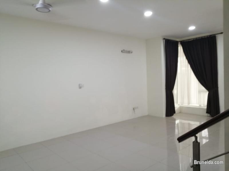terrace middle house for rent - image 6