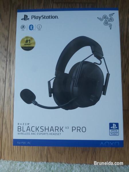Razer BlackShark V3 Pro Wireless ANC Esports Headset NEW - image 1