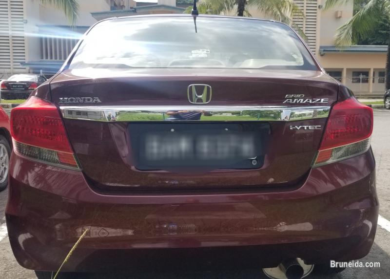 Honda Brio (Amaze) 2013 auto sedan - image 2