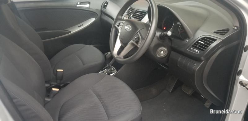 Hyundai accent 2012 auto - image 3