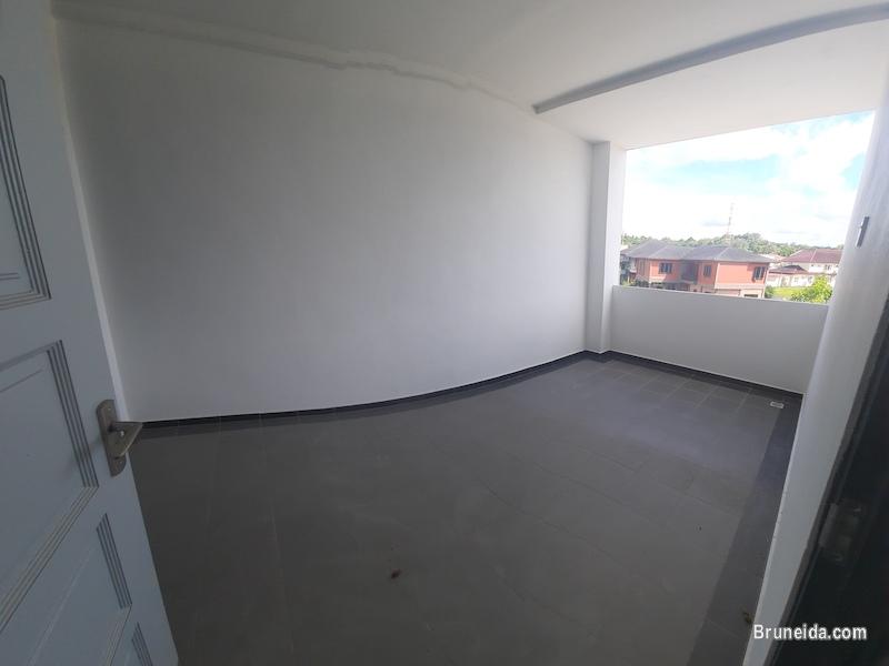 SHOP HOUSE FOR RENT - image 11