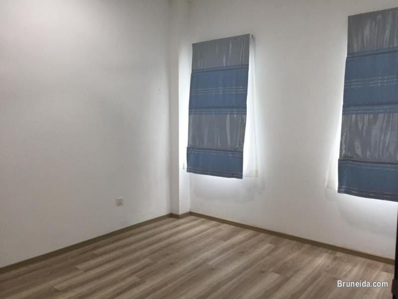 HOUSE FOR RENT AT JERUDONG - image 4