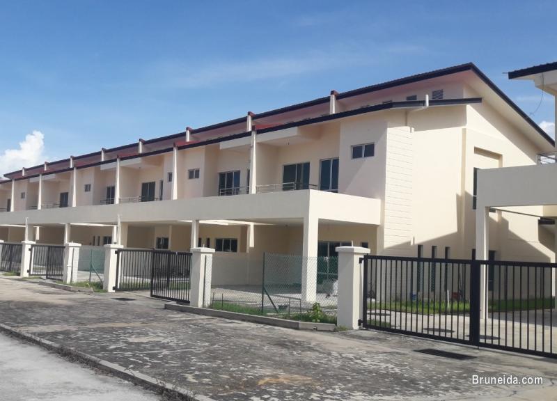 TERRACE HOUSE FOR RENT - image 1