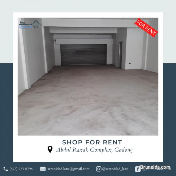 SHOP FOR RENT - image 1