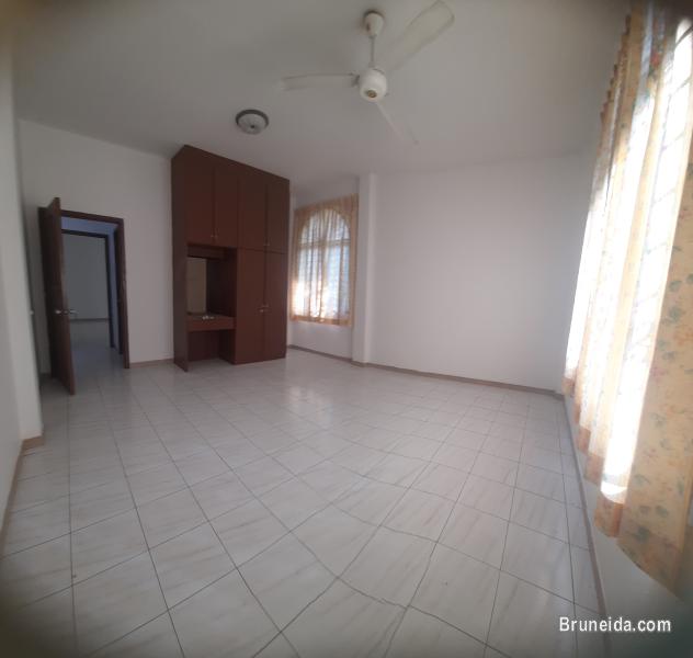 HOUSE FOR RENT - image 7
