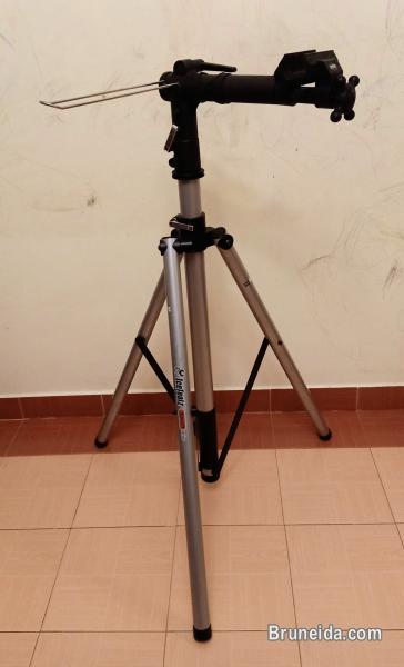 ICETOOLZ E138 PROFESSIONAL REPAIR STAND - image 1