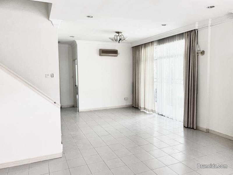 Corner Unit for rent - image 3