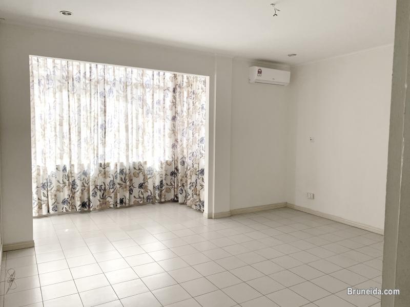 Corner Unit for rent - image 6