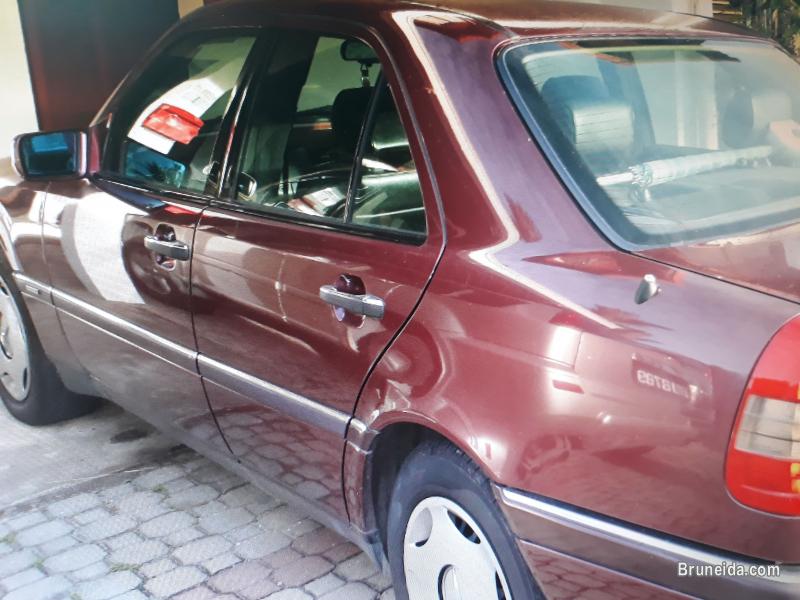 1995 Mercedes Benz C 200 for Sale and Swap - image 2