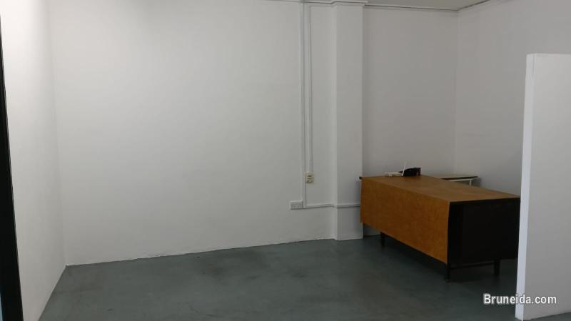 Office/tuition room for rent @ Salambigar same building as Jolibee..Rent is still NEGO - image 7