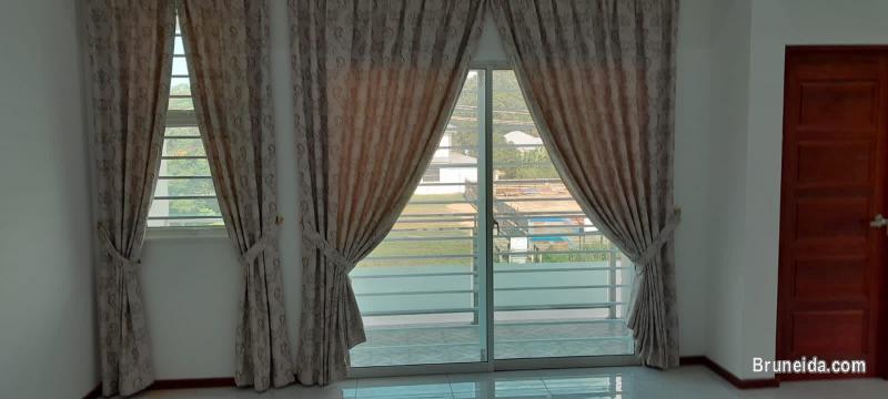 Corner Terrace 2 Storey House - image 4