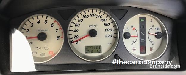 Mitsubishi Lancer 1. 6 auto GLX model2010 - image 6