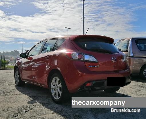 Mazda 3 1. 6 hatchback model2011 (Local) - image 3