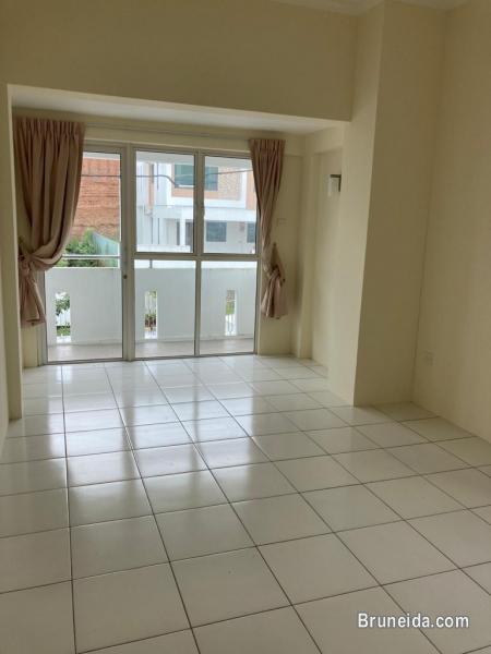 Comfy Home Real Estate - 2 storey corner terrace p/furnished - image 4