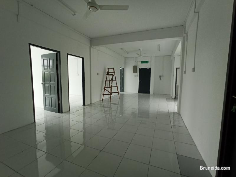 Comfy Home Real Estate - 4 units 3-storey shophouse for rent - image 2