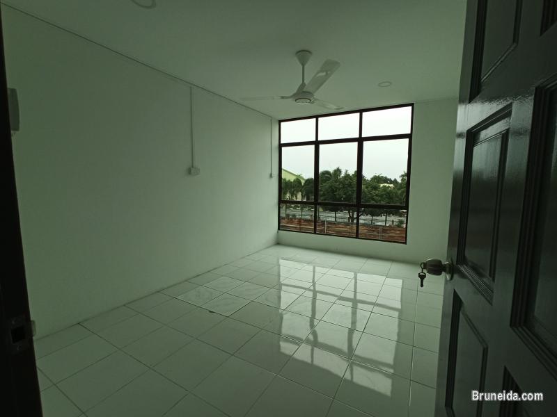 Comfy Home Real Estate - 4 units 3-storey shophouse for rent - image 3