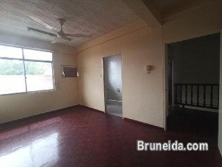 Unfurnished terrace house for rent at Chempaka $650 per mth - image 4