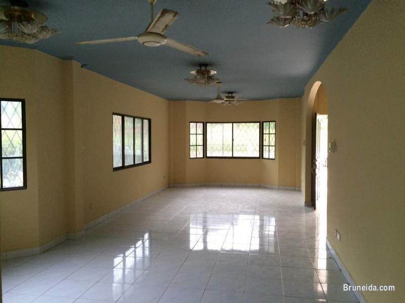 Mentiri - House For Rent - image 4