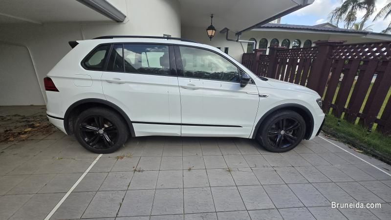 Volkswagen Tiguan R-Line - image 5