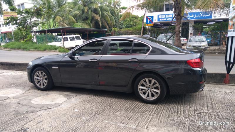 BMW 520 - image 2