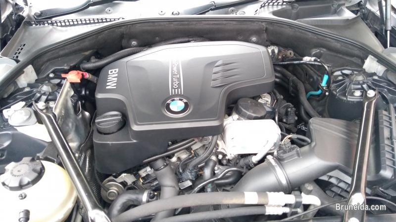 BMW 520 - image 4
