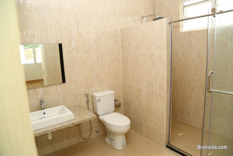 Single room for female (own bathroom and toilet) - image 2